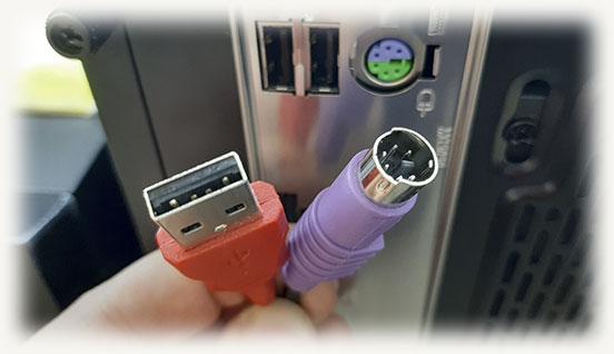 usb и ps2 разъемы рядом