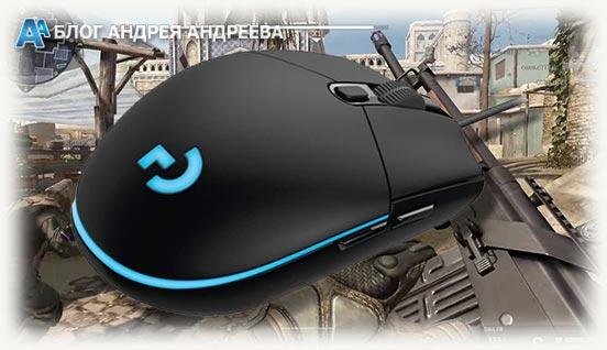 Мышка для компьютера logitech 102 на фоне warface