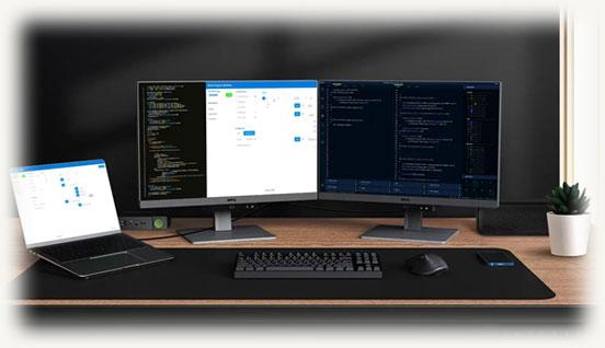 На столе RD монитор от BenQ